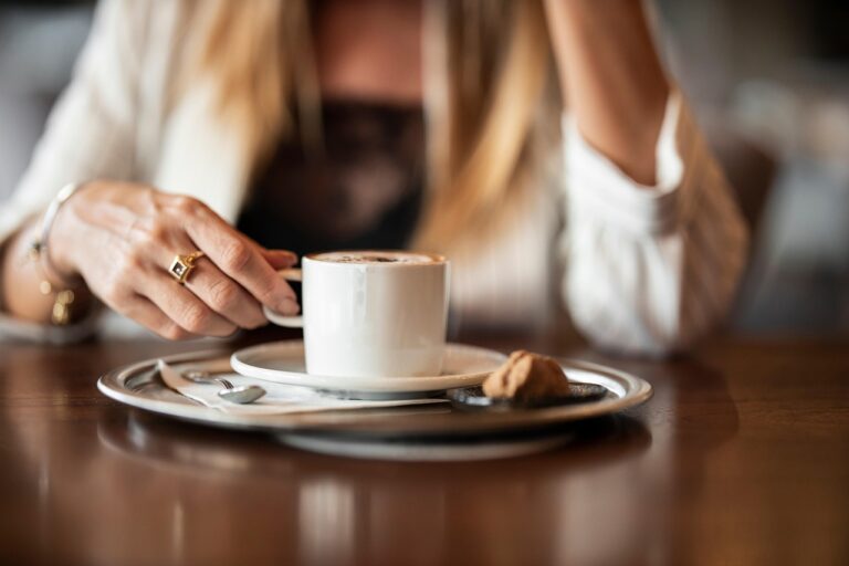 coffee, beverage, drink, cup, caffeine, espresso, coffee cup, cappuccino, breakfast, hot drink, hot beverage, hot coffee, food, delicious, restaurant, cafe