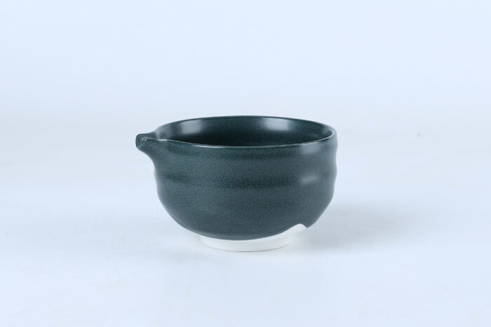 70254 Premium Porcelain Matcha Bowl with Spout – The Ultimate Chawan for Easy Traditional & Modern Tea Preparation - Image 4