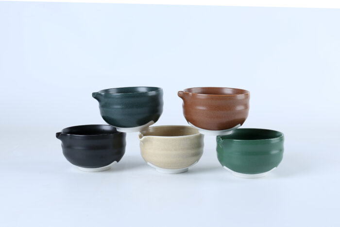 70254 Premium Porcelain Matcha Bowl with Spout – The Ultimate Chawan for Easy Traditional & Modern Tea Preparation