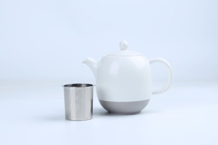 70279 Minimalist Ceramic Teapot with Stainless Steel Infuser - Image 3
