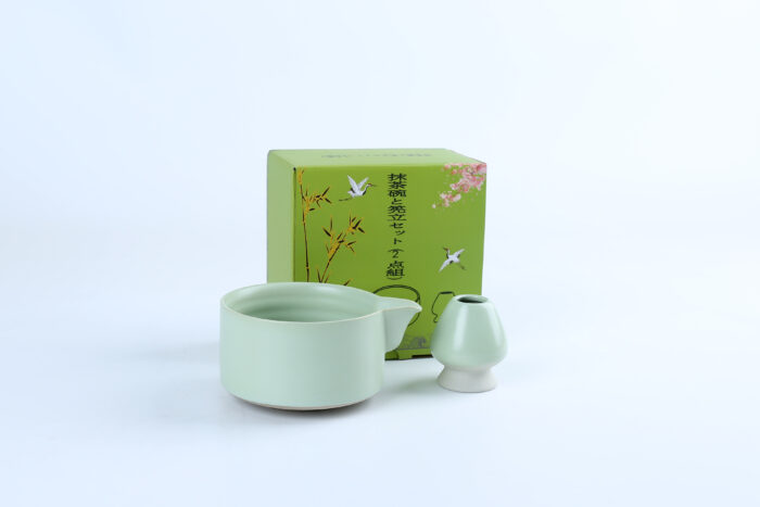 80430 Premium Matcha Tea Bowl with Pouring Spout - Image 2